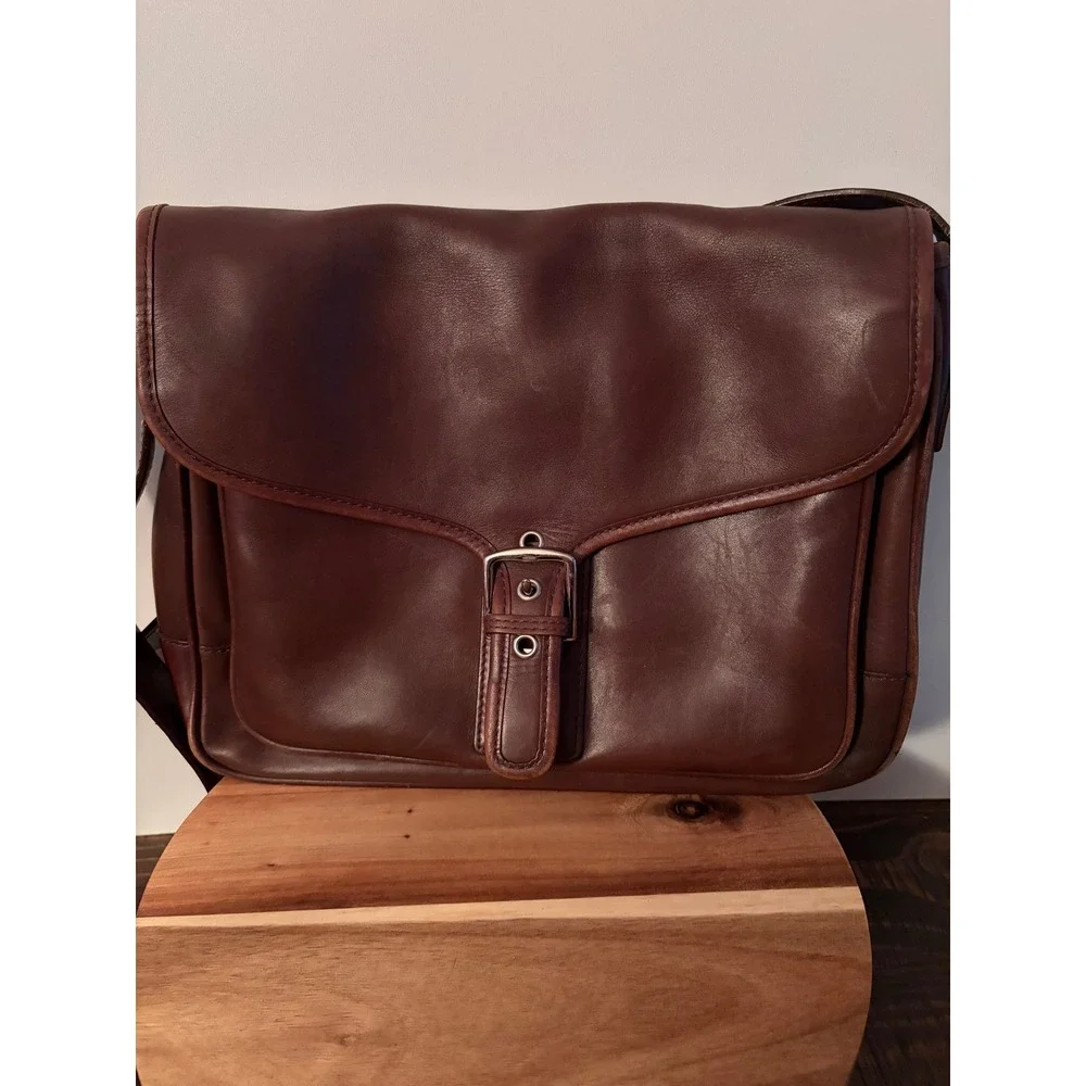 Vintage Coach Brown Messenger Bag Buckle Closure Shoulder Strap A33-5735 EUC